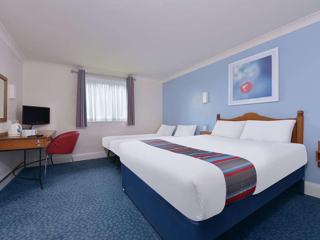 Travelodge Birmingham Кінгсвінфорд Номер фото